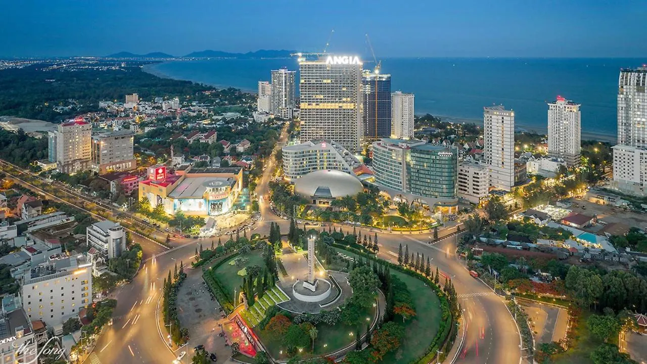 The Song Vung Tau Condotel: 5-Star Beachfront with Infinity Pool