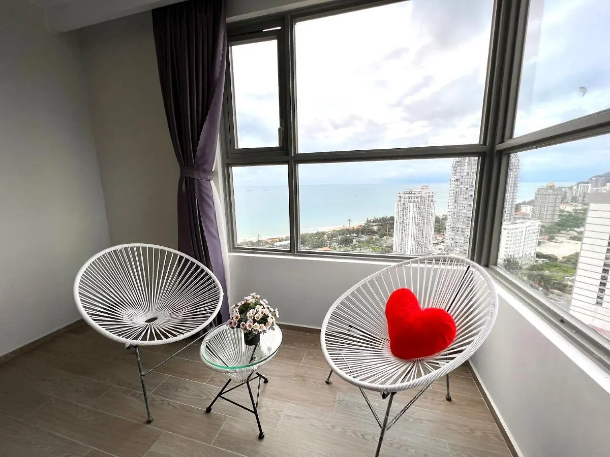 Apartment The Song Vung Tau Condotel: 5-Star Beachfront with Infinity Pool
