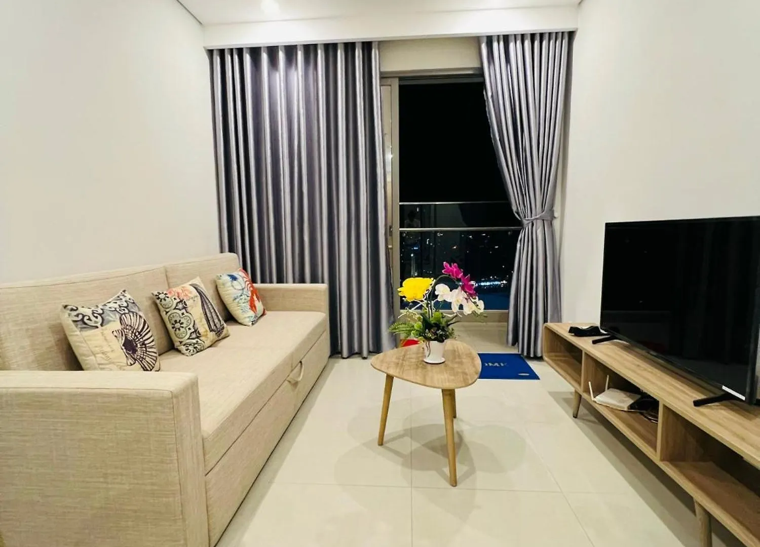 The Song Vung Tau Condotel: 5-Star Beachfront with Infinity Pool Apartment